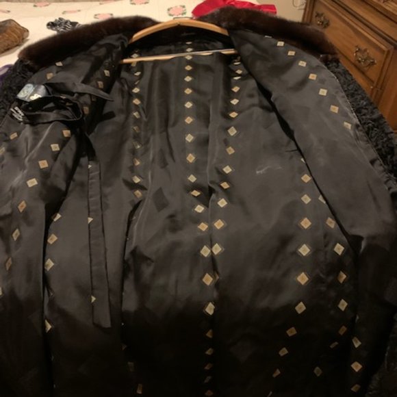 Genuine Swakara South-West African Fur Lamb's Coat with mink Collar - Picture 11 of 16